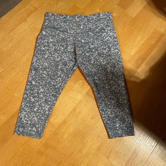 Athleta Gray Textured Leggings - Picture 3 of 8